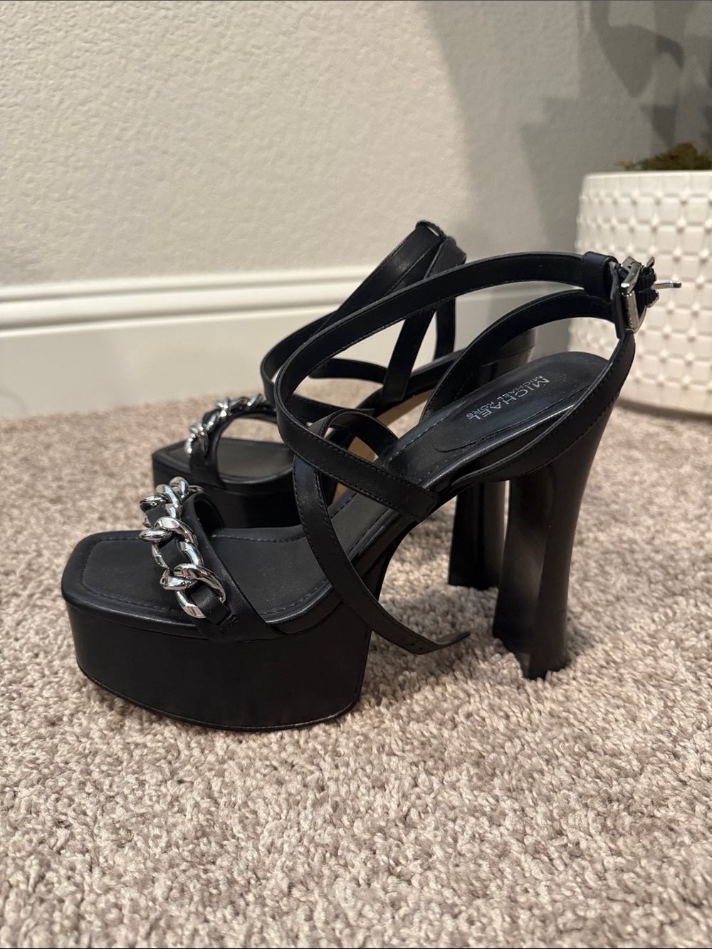 Michael Kors Paola Chain Platform - Picture 5 of 5